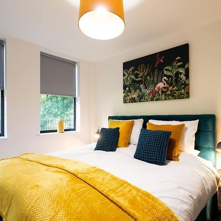 Polly'S Place Apartment Taunton & Free Off Road Parking & Wifi Bagian luar foto