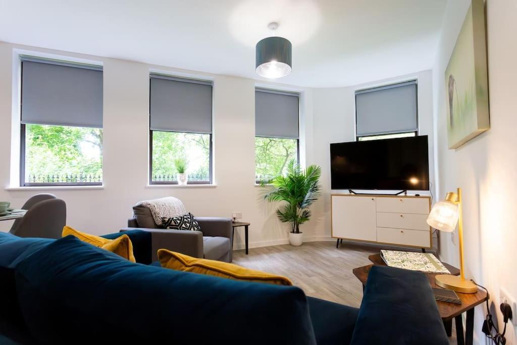 Polly'S Place Apartment Taunton & Free Off Road Parking & Wifi Bagian luar foto