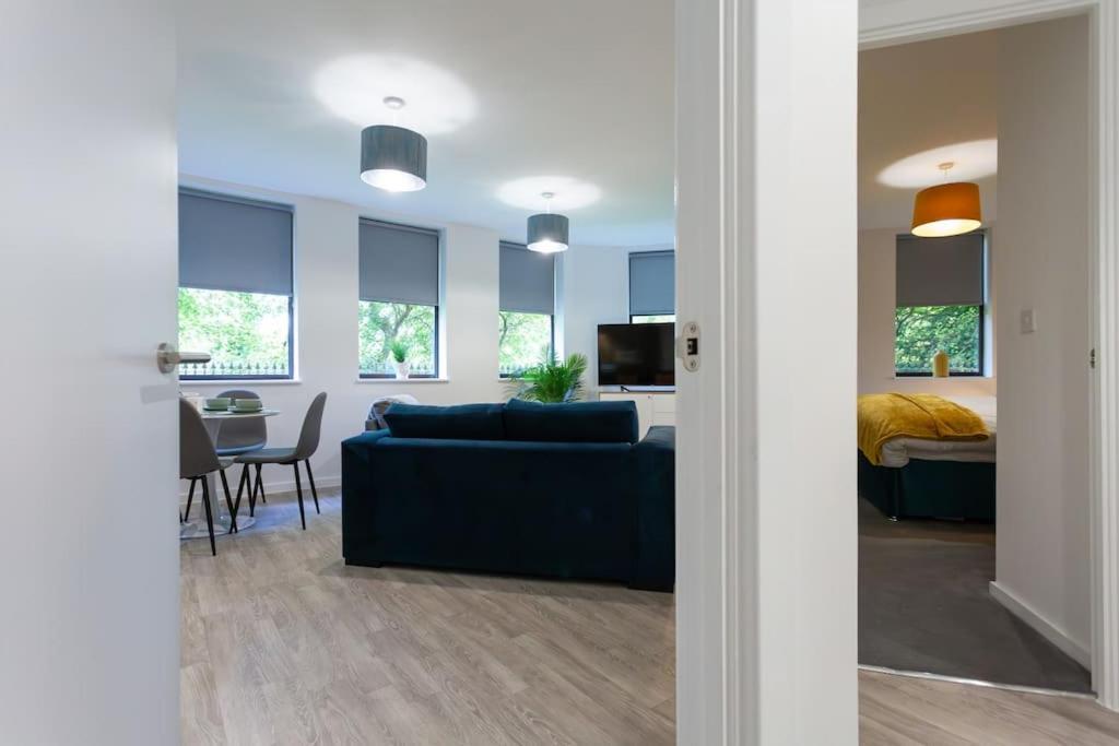 Polly'S Place Apartment Taunton & Free Off Road Parking & Wifi Bagian luar foto